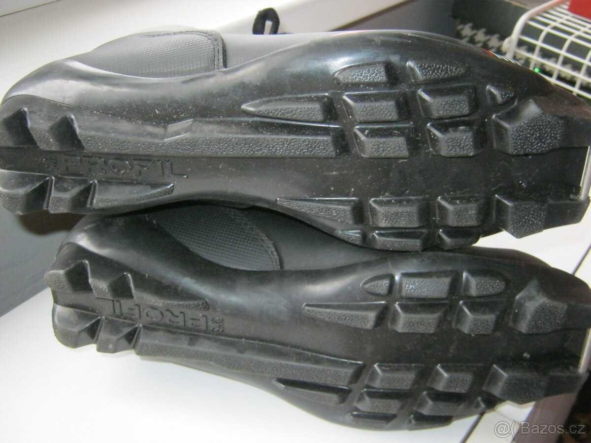 Boty na běžky ATOMIC Mover 10 vel. 40 2/3 (7), stélka 25,5 c - 5