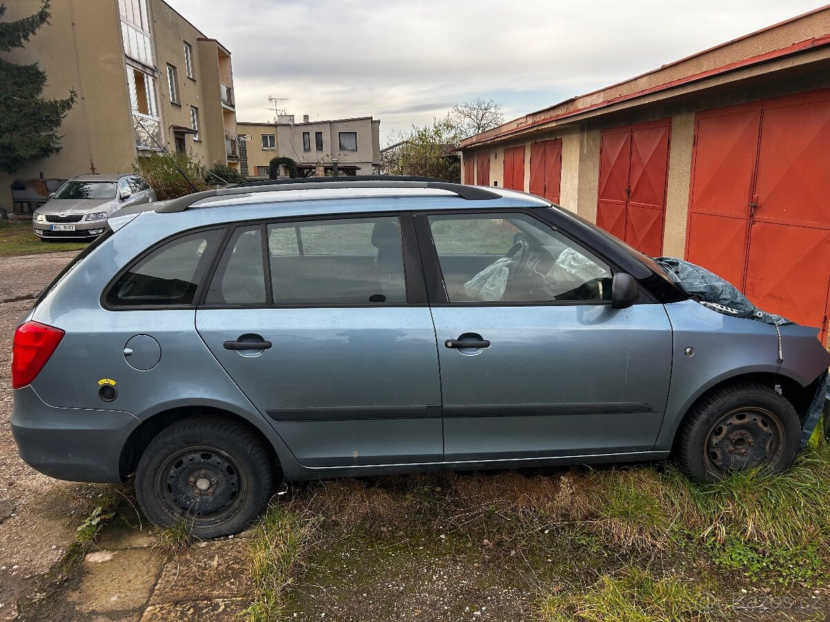 Škoda Fabia 2, 1.4 16V 63kw + LPG na náhradní díly. - 5
