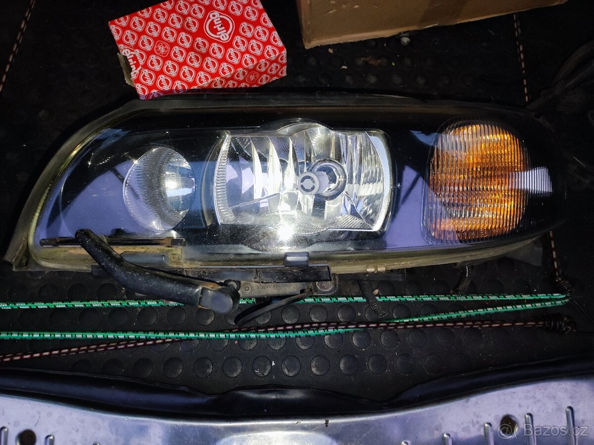 Xenony Volvo V70, S60 - 5