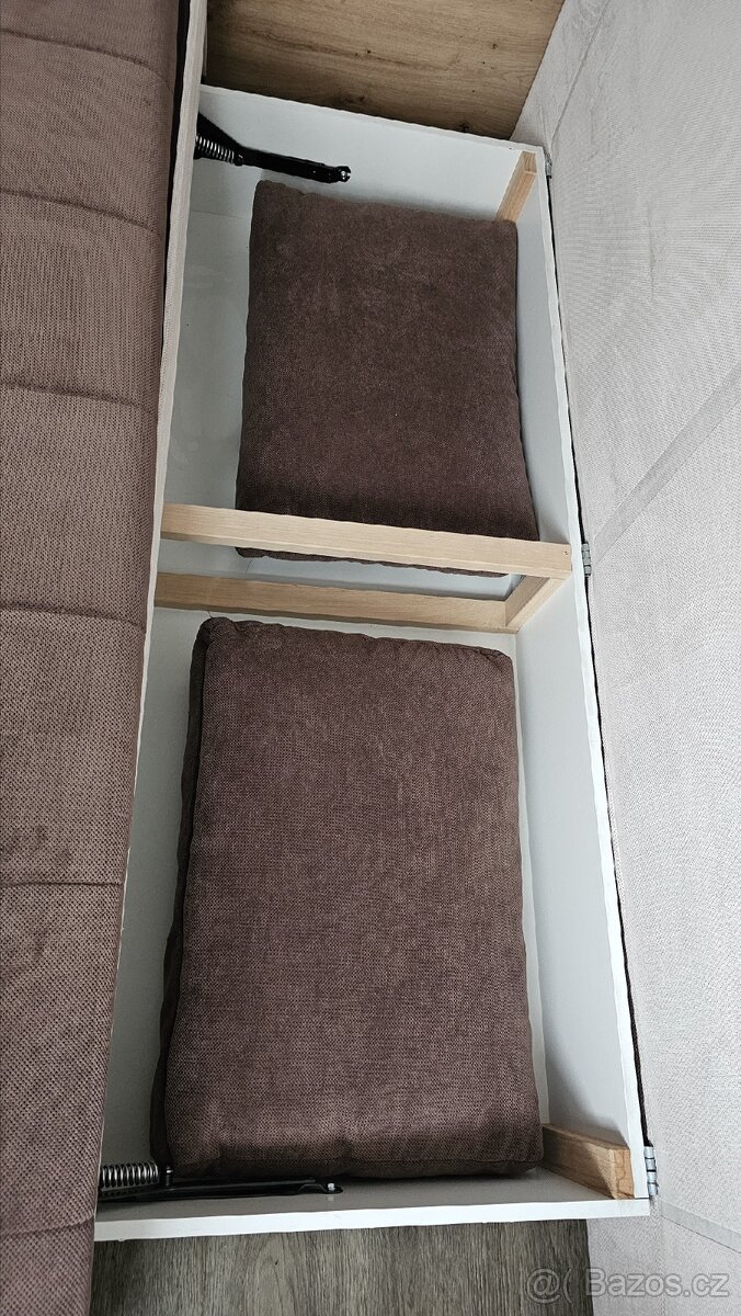 Rozkládací pohovka - 5