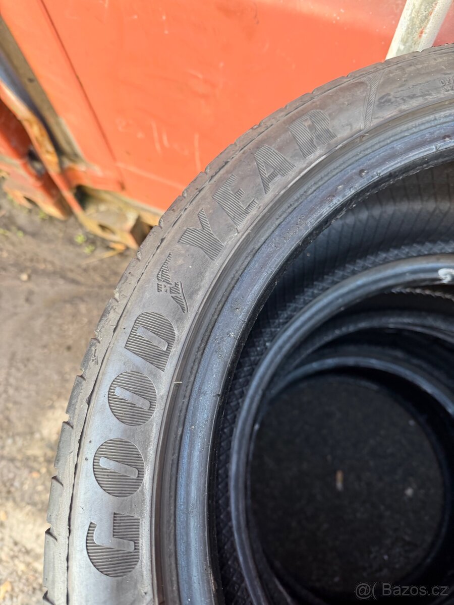 Letní pneu 215/45/17 - 5