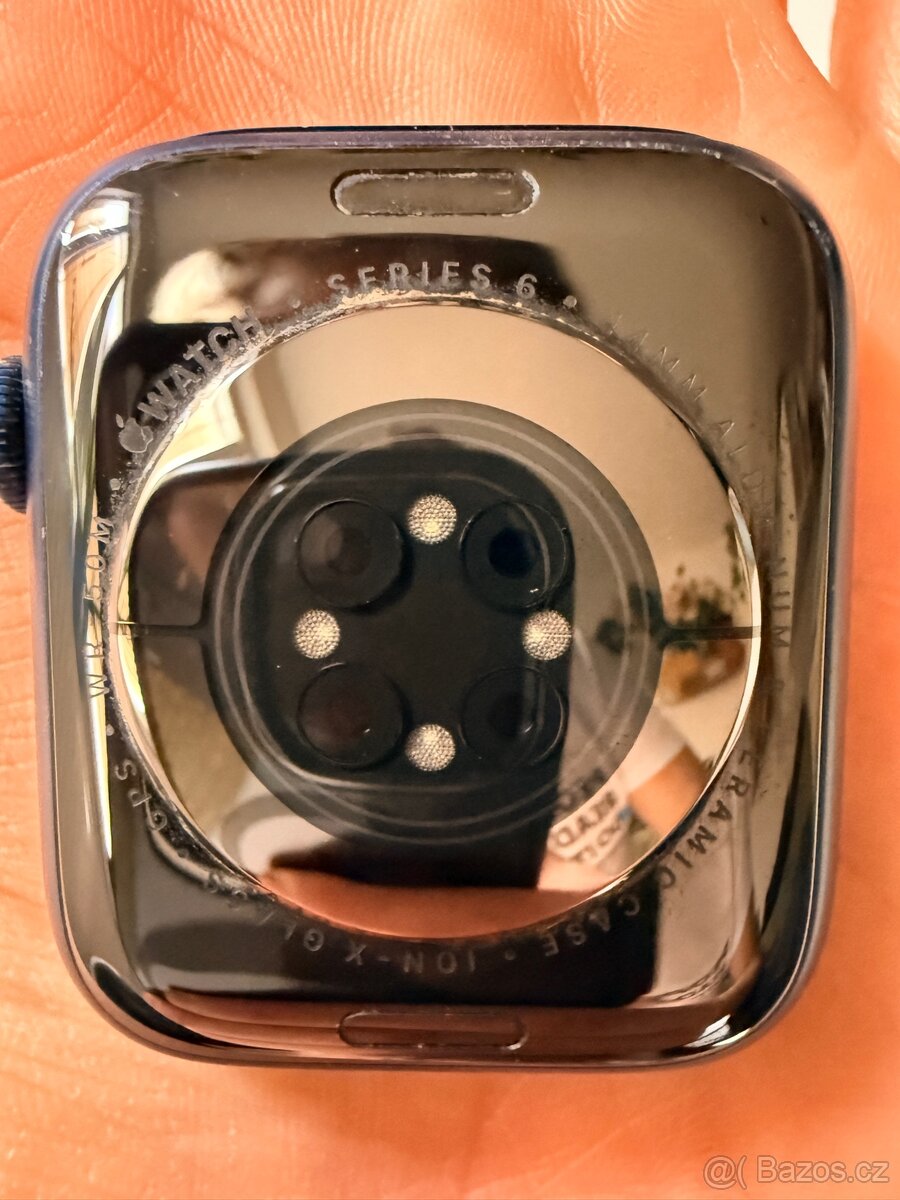 Apple Watch Series 6 - 5