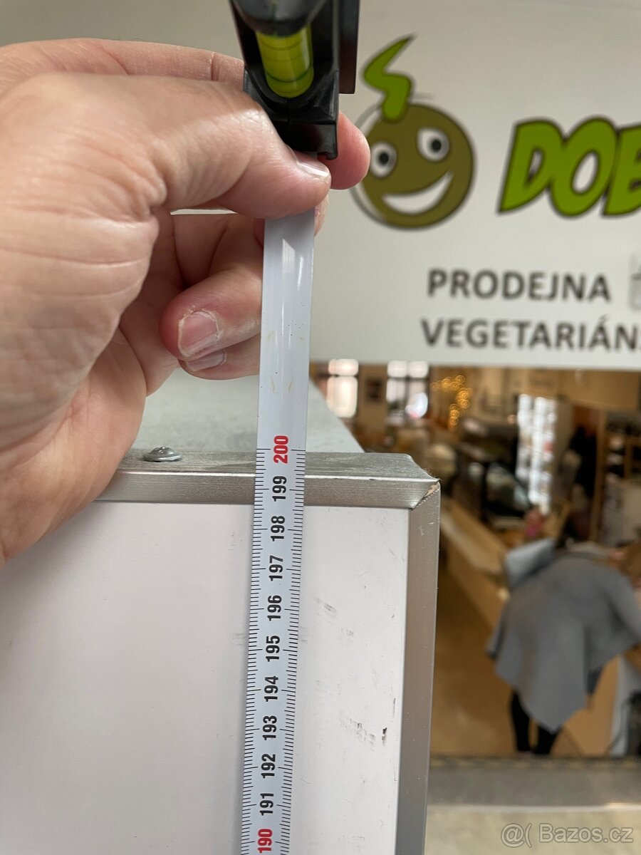 Přístěnná chladící vitrína - 5