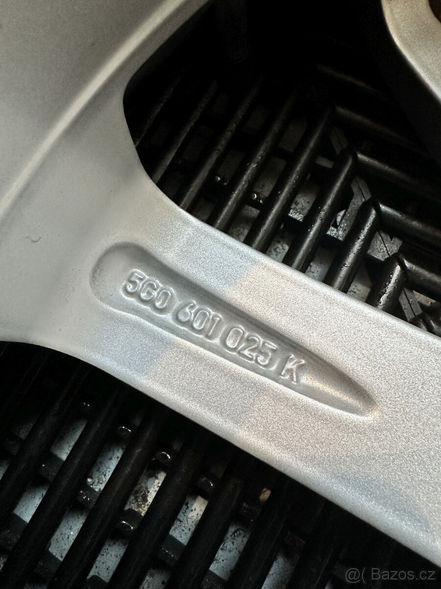 VW Golf VII - zimní orig. ALU sada Dijon 5x112 R17 - 5