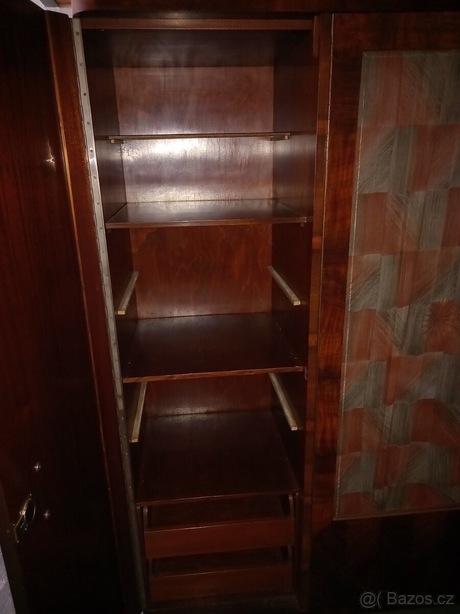 Starožitná skříň 60léta třídveřová - 5