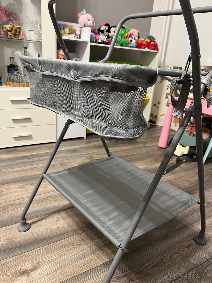 Skládací dětská vanička se stojanem - 5