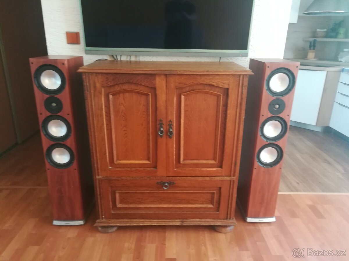 Prodám Rustikální komodu - Spěchá - 5