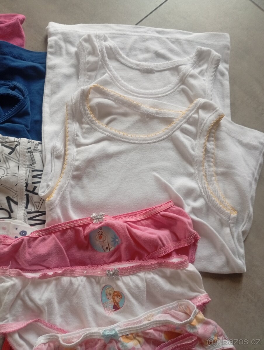 Dívčí tílka vel.134/140 9 Ks - 5