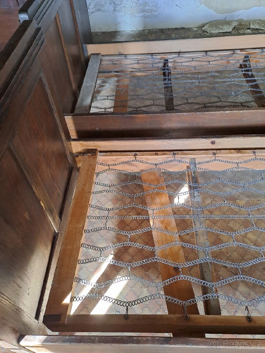 Dřevěná postel - 5