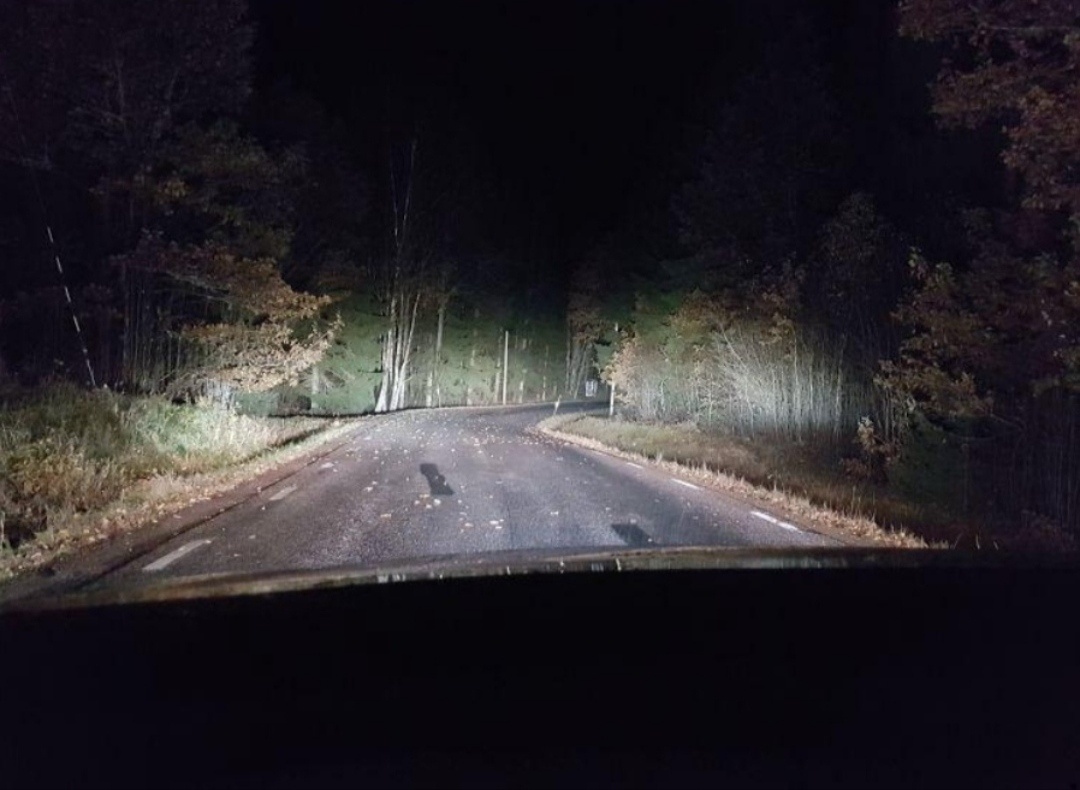 Výbojky PHILIPS D1S/D2S/D3S X-tremeVision +50% + LED T10 - 5