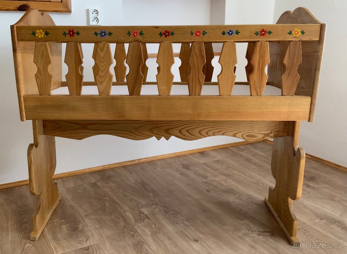 Dětská dřevěná kolébka - 5