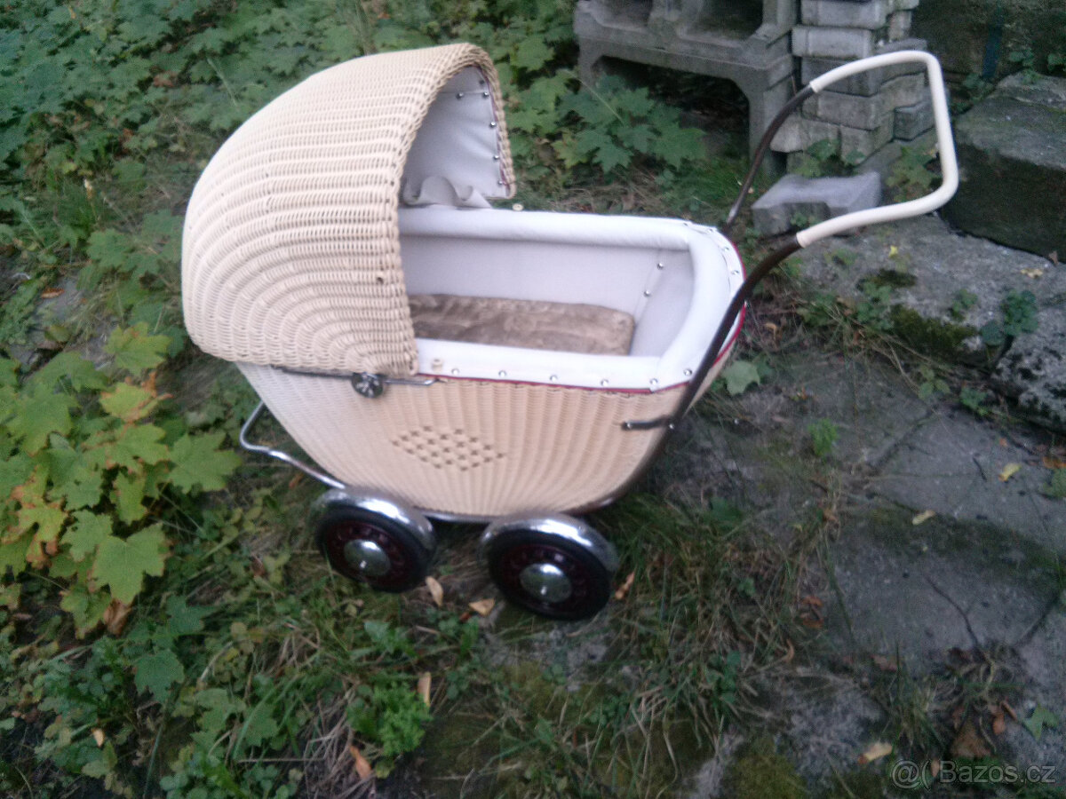 SBĚRATELSKY KOČAREK PRO PANENKU PO RENOVACI - BUŽIRKA - 5