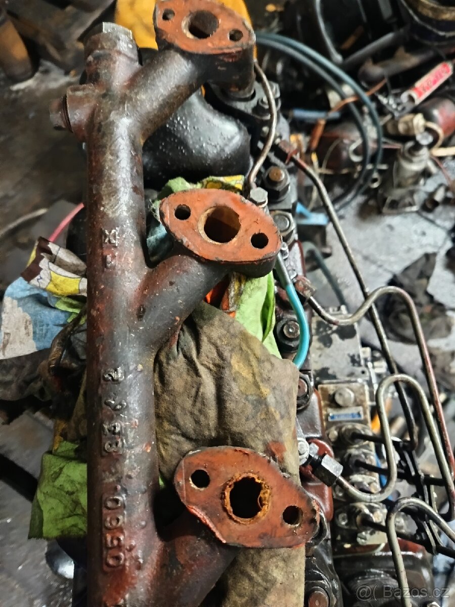 Prodám vodní potrubí Zetor Major - 5