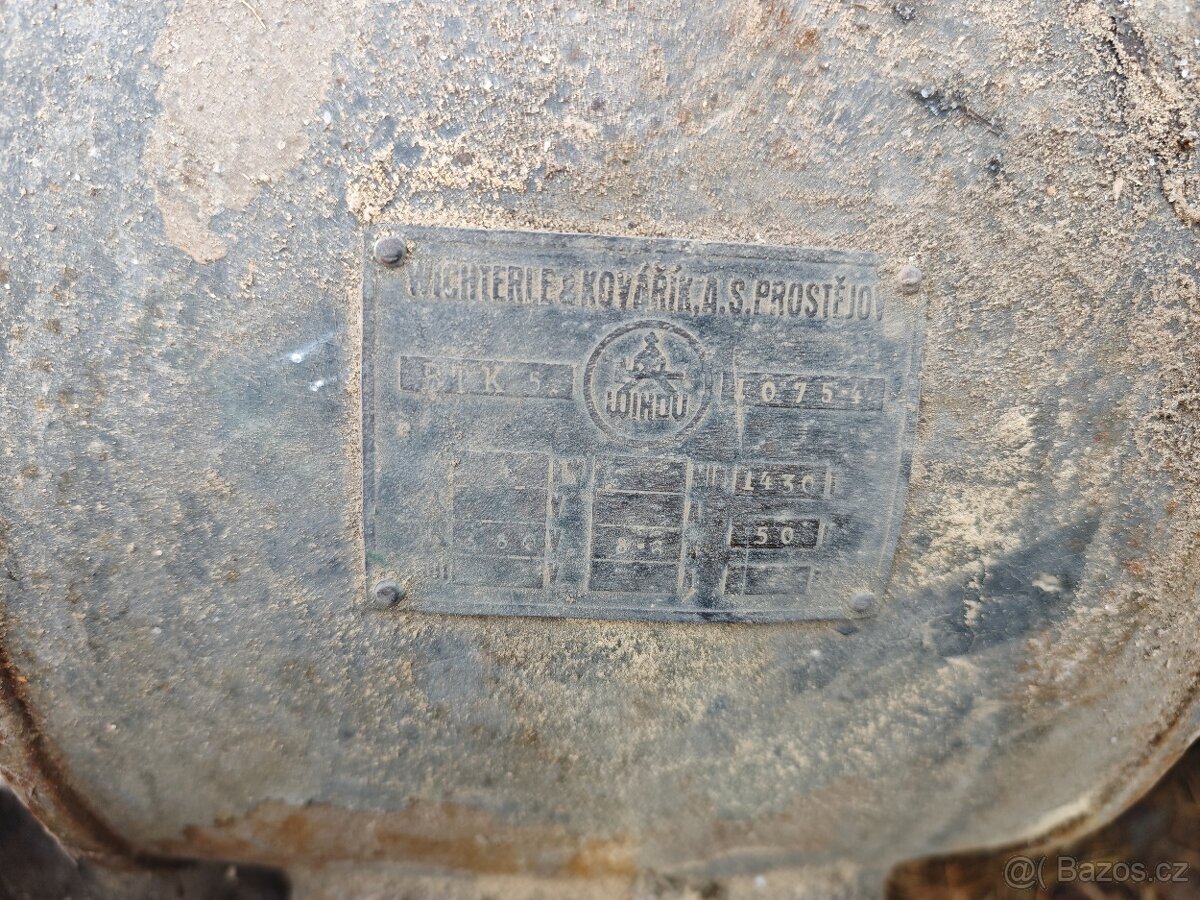 Historická cirkulárka pohon na řemen - 5