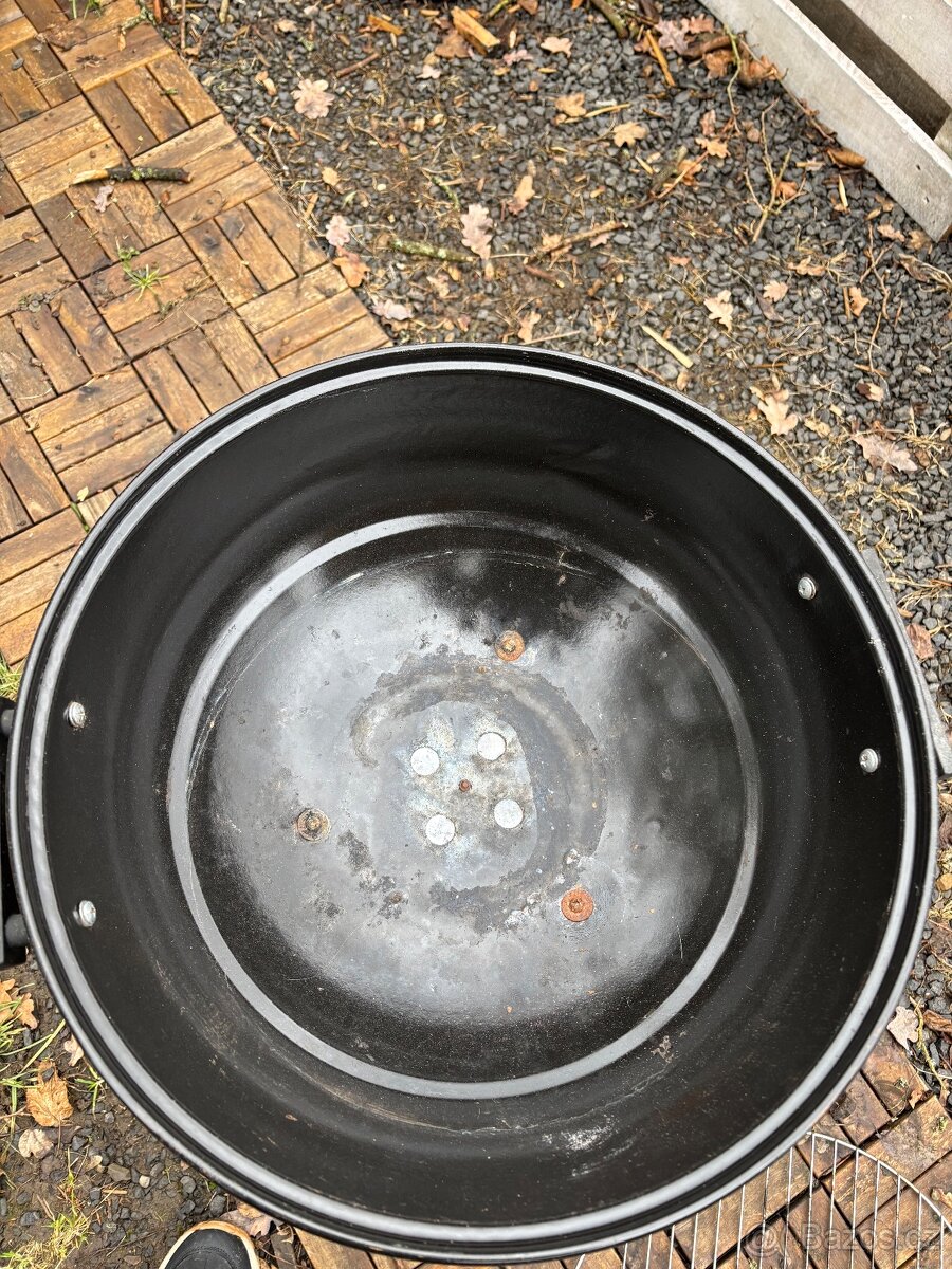 Grill na dřevěné uhlí - 5