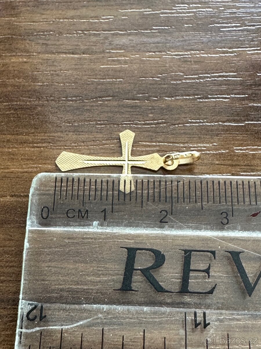 Zlatý přívěsek - 5