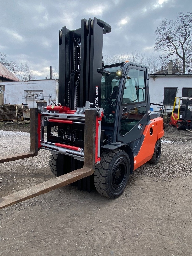 VZV Toyota nosnost 5.tun - 5