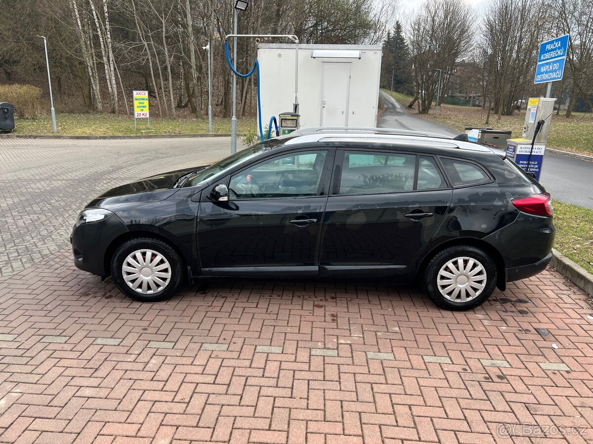 Renault Megan 3 2011 rok 1,6 benzin - 5