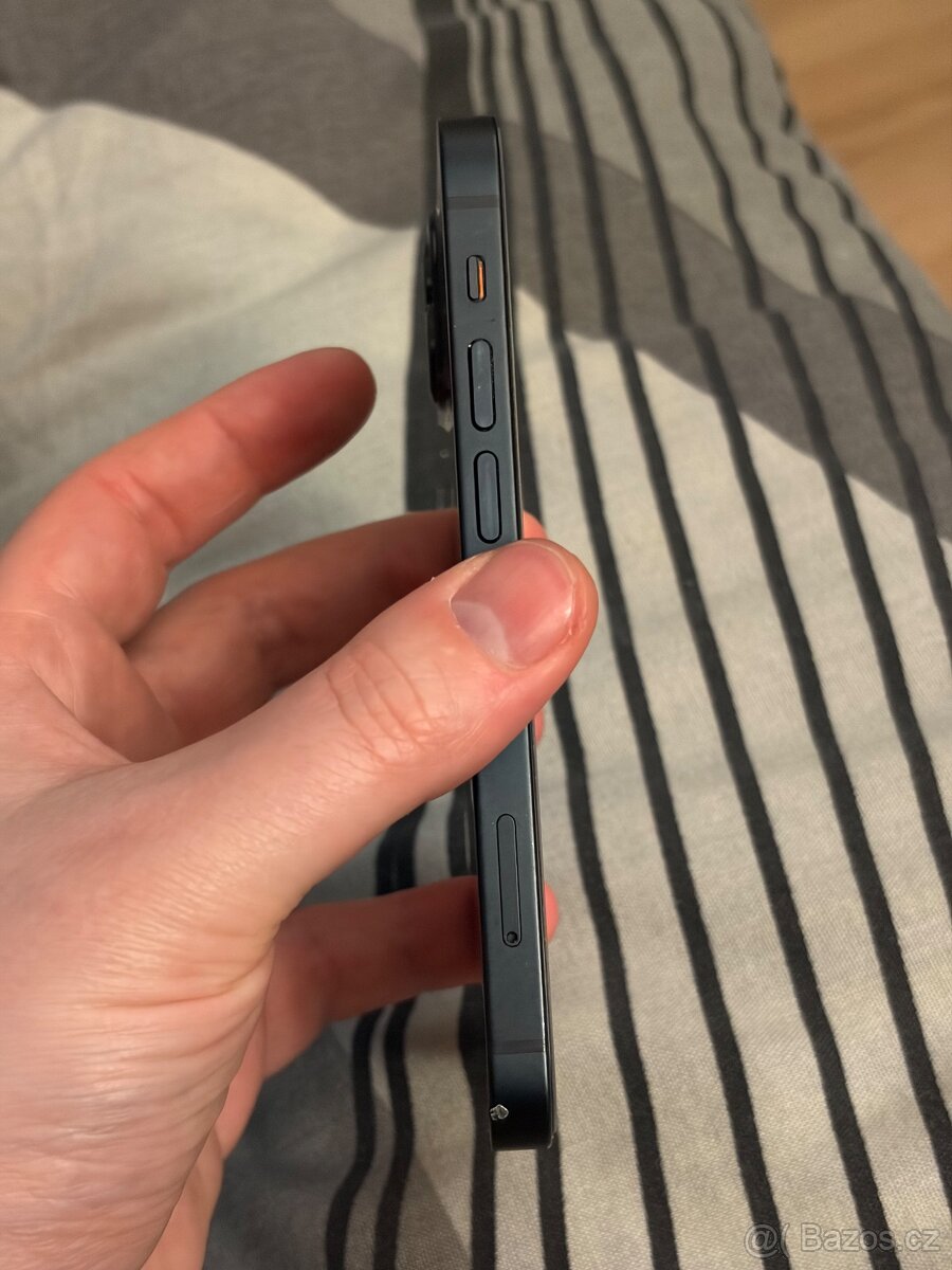 černý iPhone 13 mini 256 GB - 5