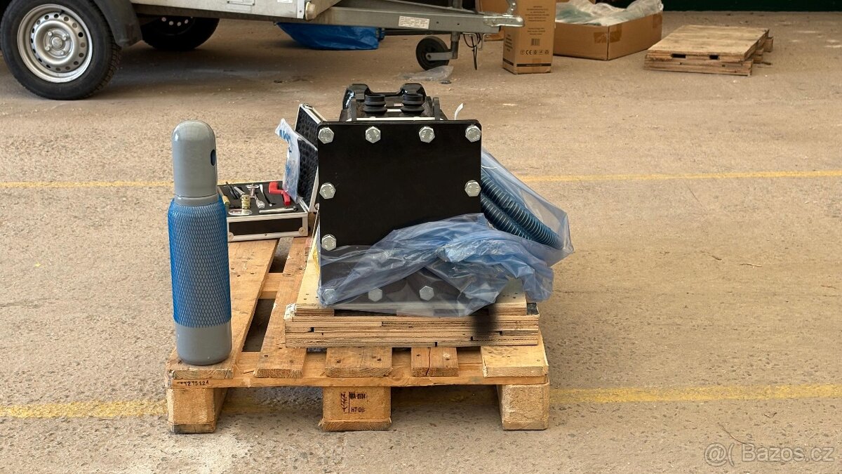 Bourací kladivo - BK HAMMER 680 pro rýpadla 4 - 8 tuny - 5