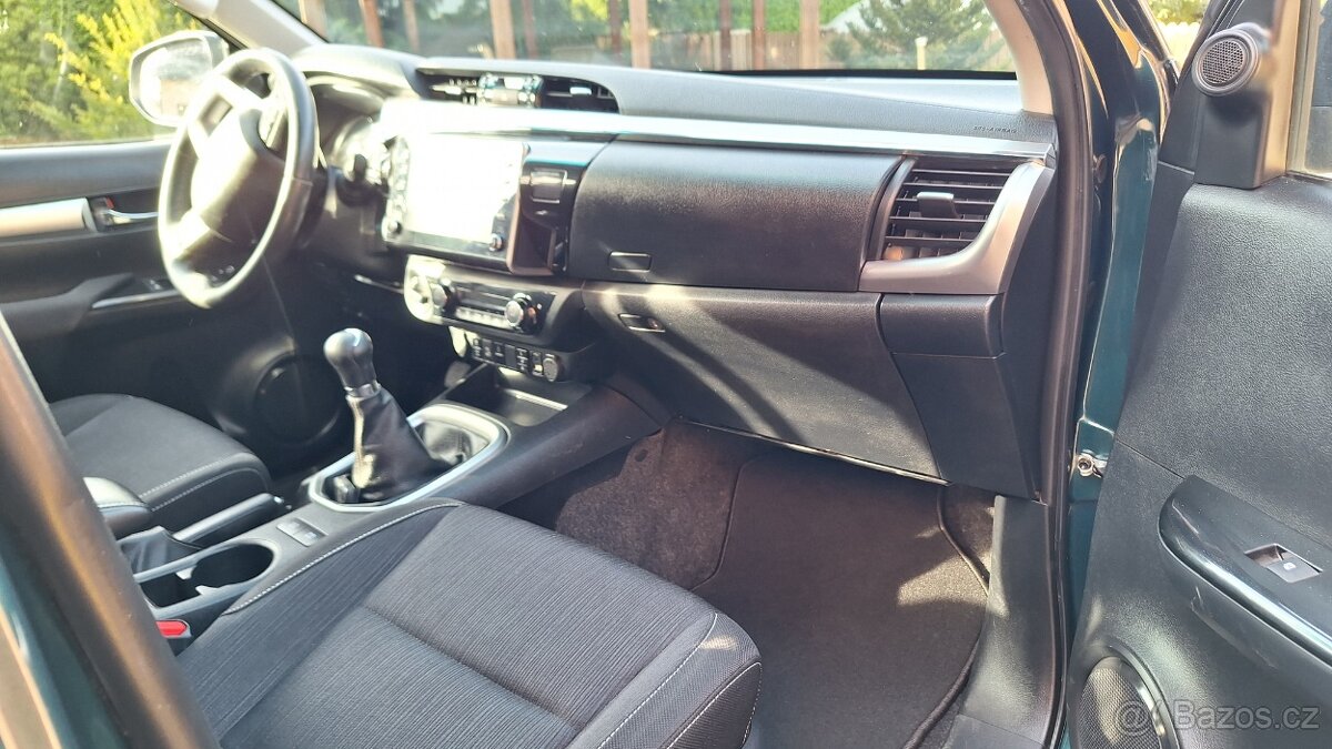 Toyota Hilux - 5