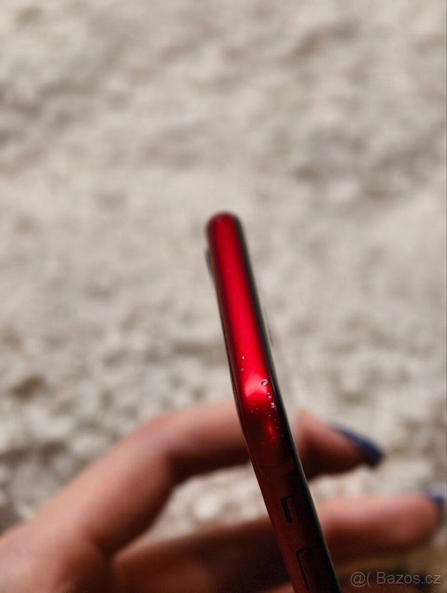 Apple iPhone 8 – 64 GB, Red - 5