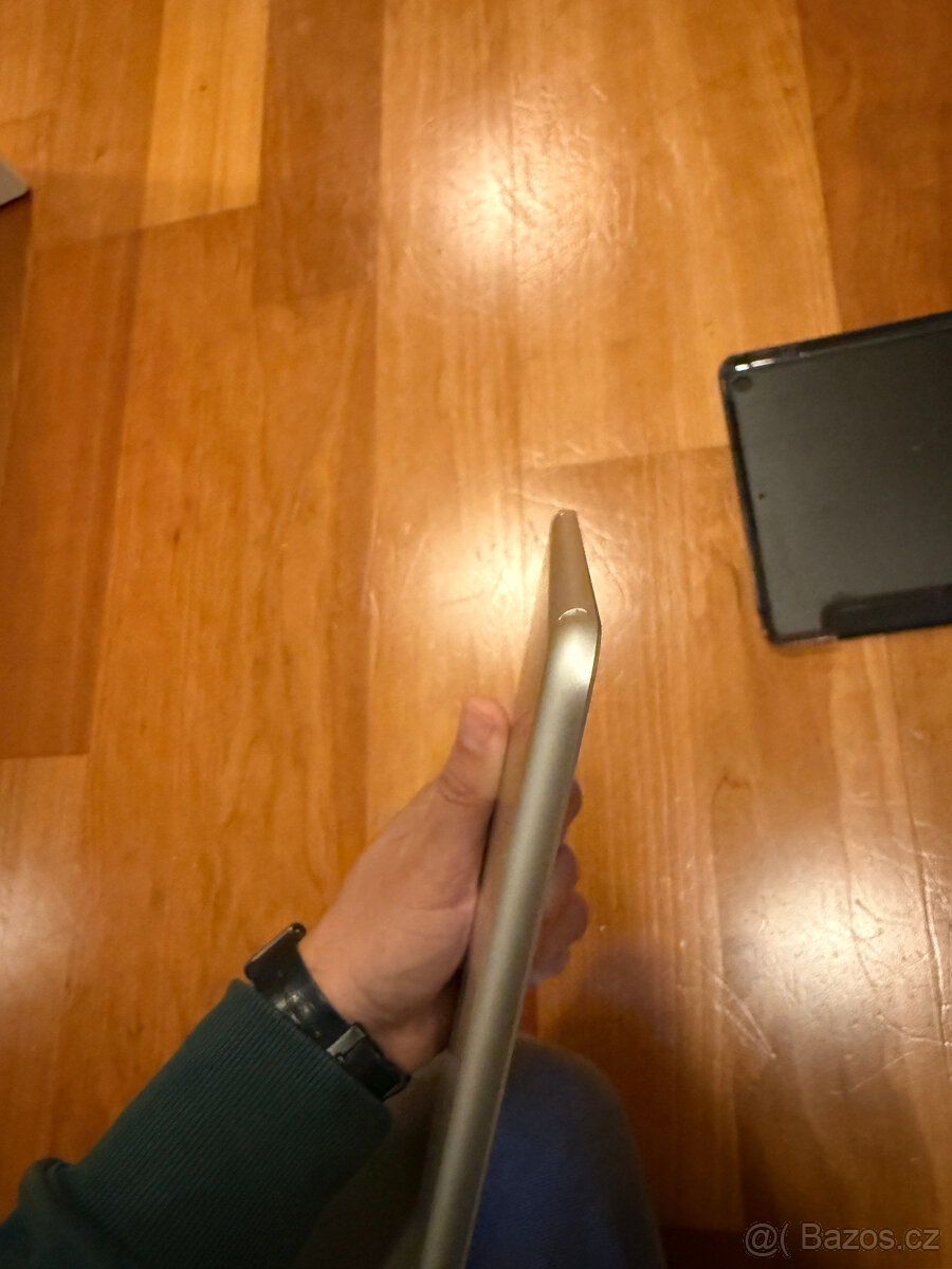 IPad 10,2" (7. generace, 2019), Retina displej,bez škrábanc - 5