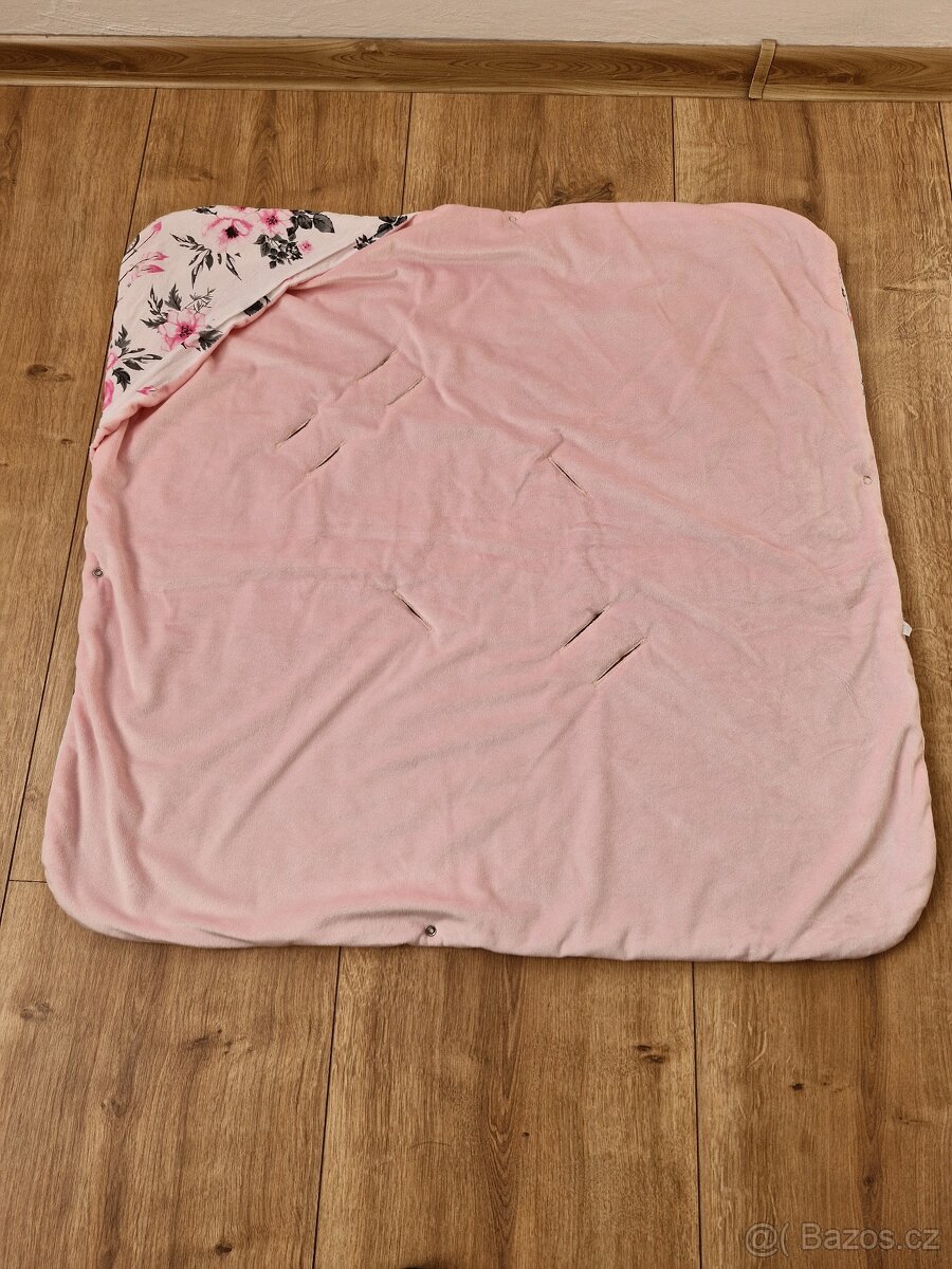 Zavinovačka a nová deka do autosedačky - 5