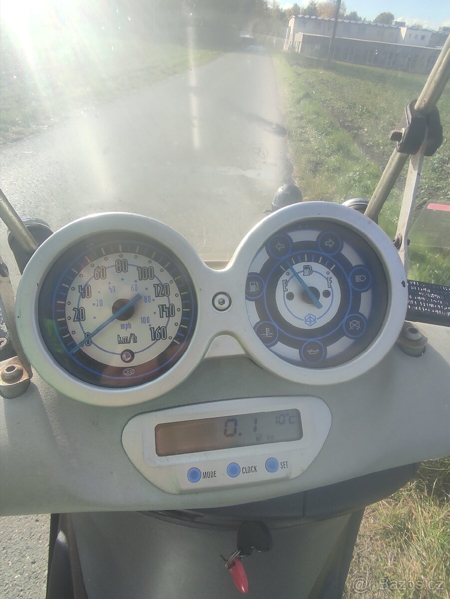 Piaggio Beverly 200 - 5