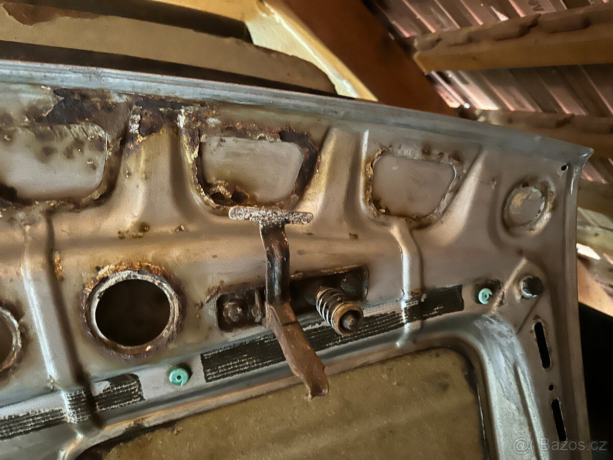 Kapota BMW5 E28 original - 5