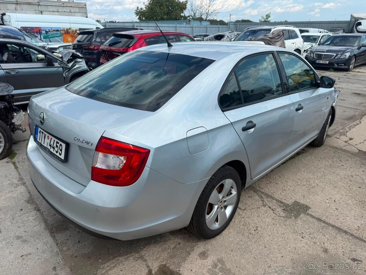Škoda Rapid 1.6TDi. 2014 pojizdne - 5