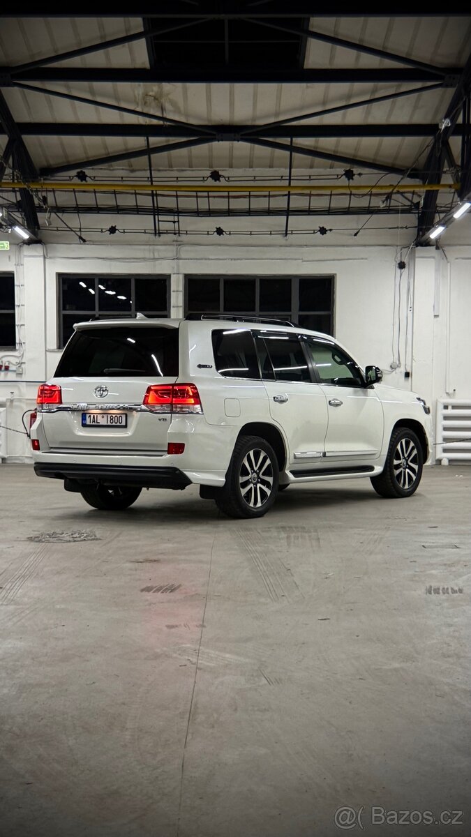 Toyota Land Cruiser 200 4.5 V8 Diesel, r. 2018, 107 000 km