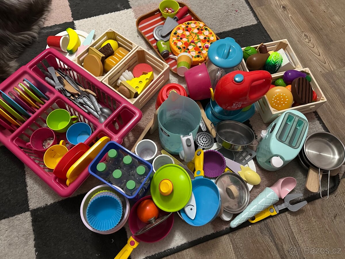 Dětská kuchyňka s příslušenstvím - 5
