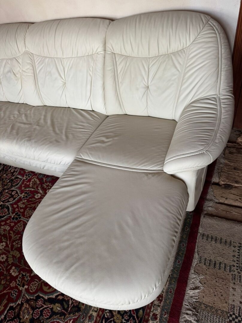 Světlá kožená sedačka do Účka, 4979 - 5