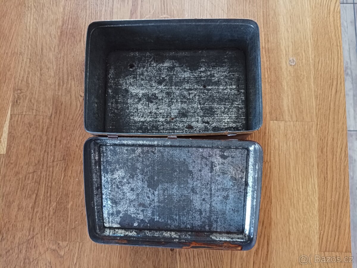 PLECHOVÁ KRABIČKA - 5