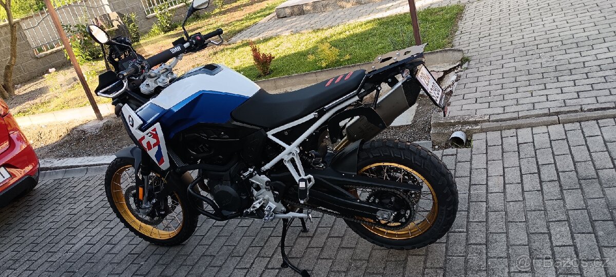 BMW F900GS