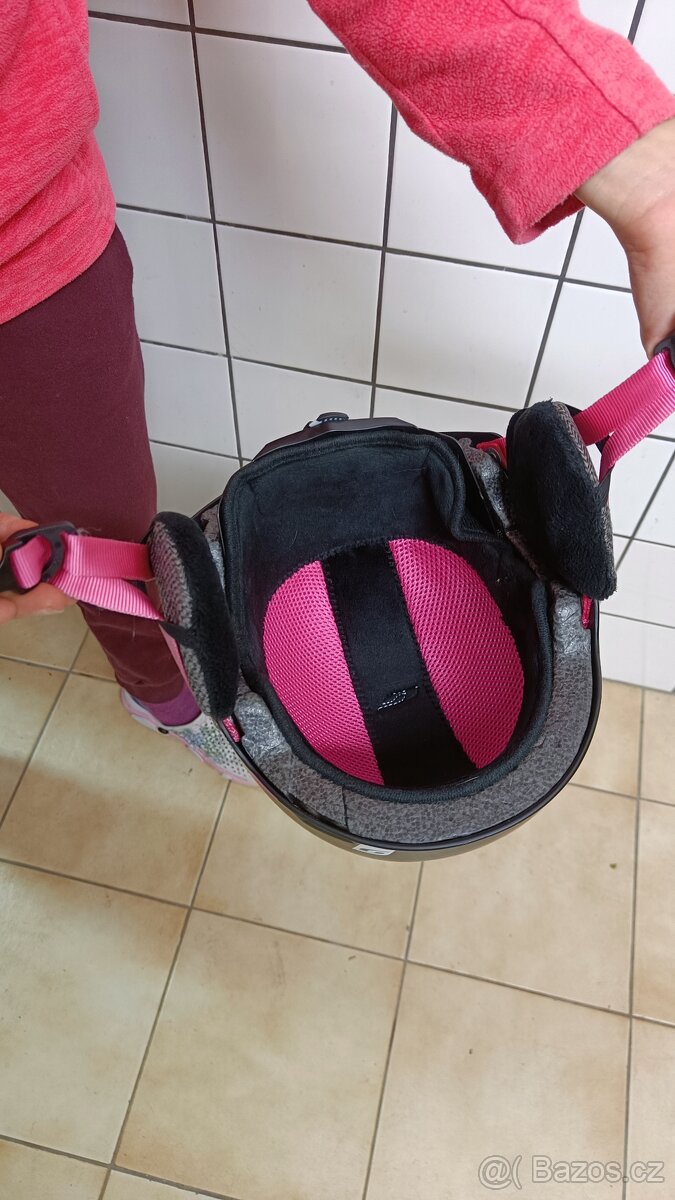 Prodám dívčí lyžařskou přilbu Julbo vel. S 48-53cm - 5