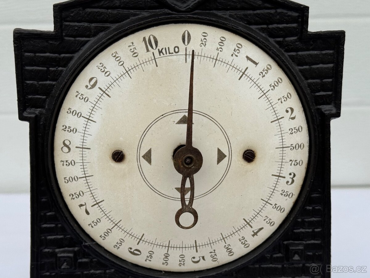 Starožitná zdobená litinová váha kuchyňská - 5