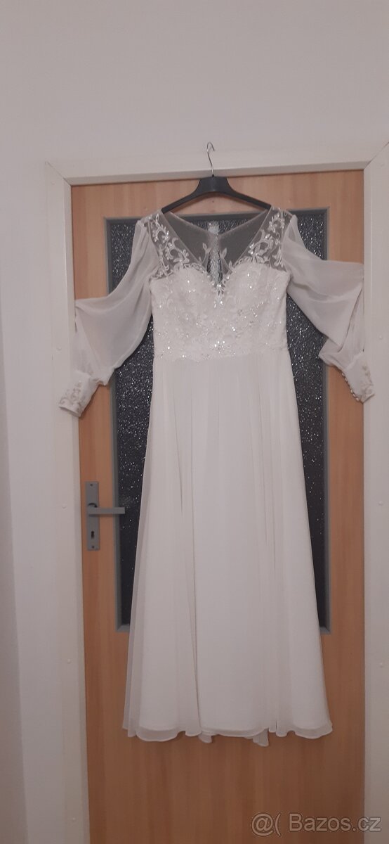 Svatební šaty s dlouhým rukávem a kapsami. - 5