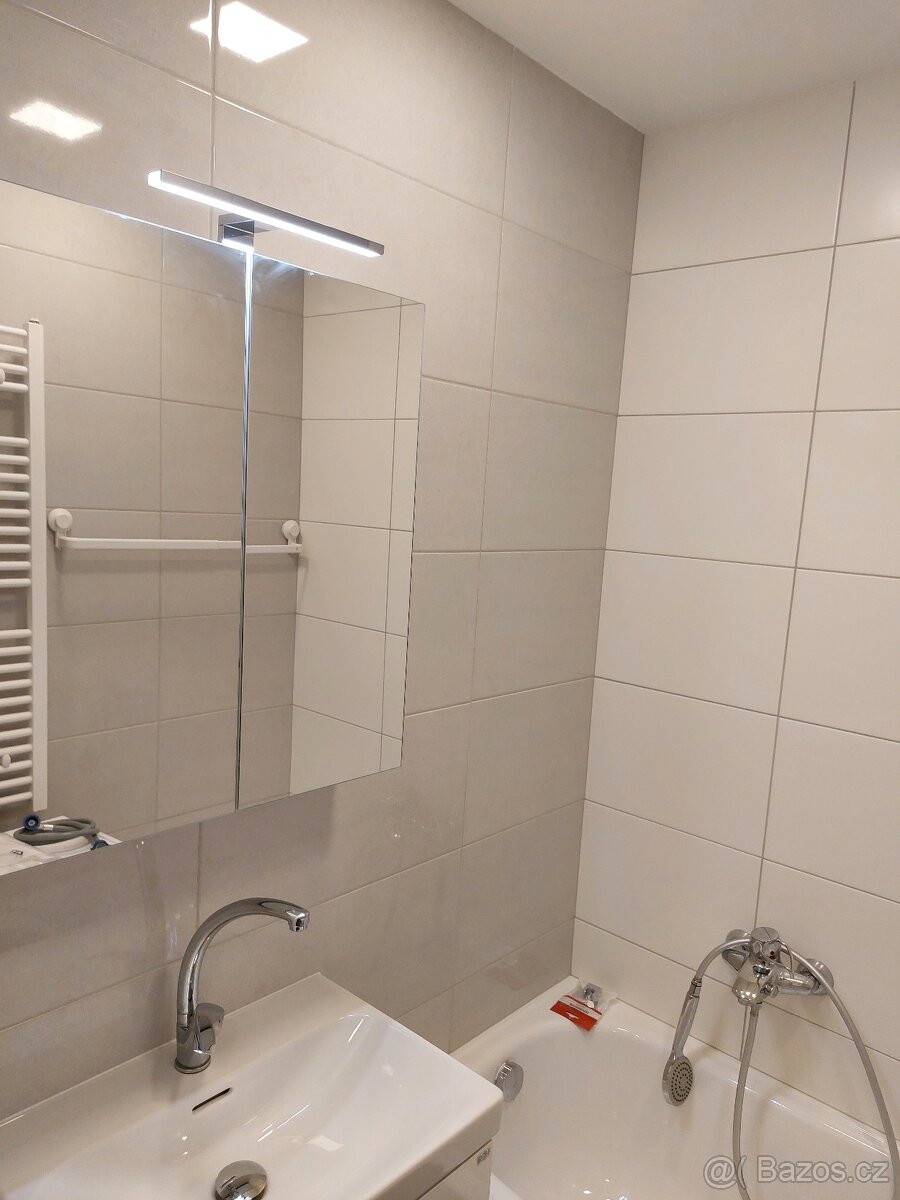 Pronájem bytu 2+1, 51 m² - ulice Dělnická, Olomouc - 5