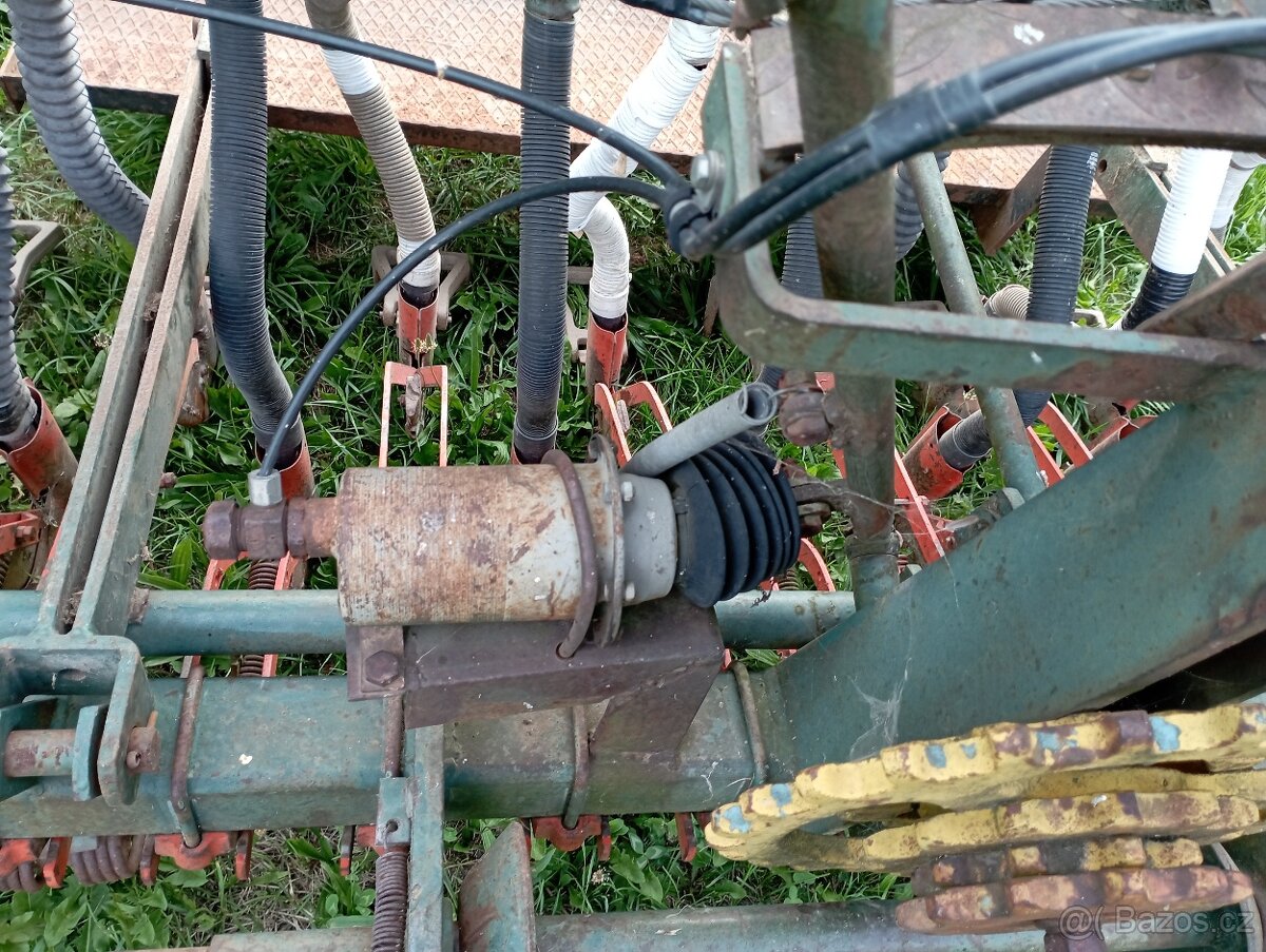 Secí stroj Privat Drill - 5