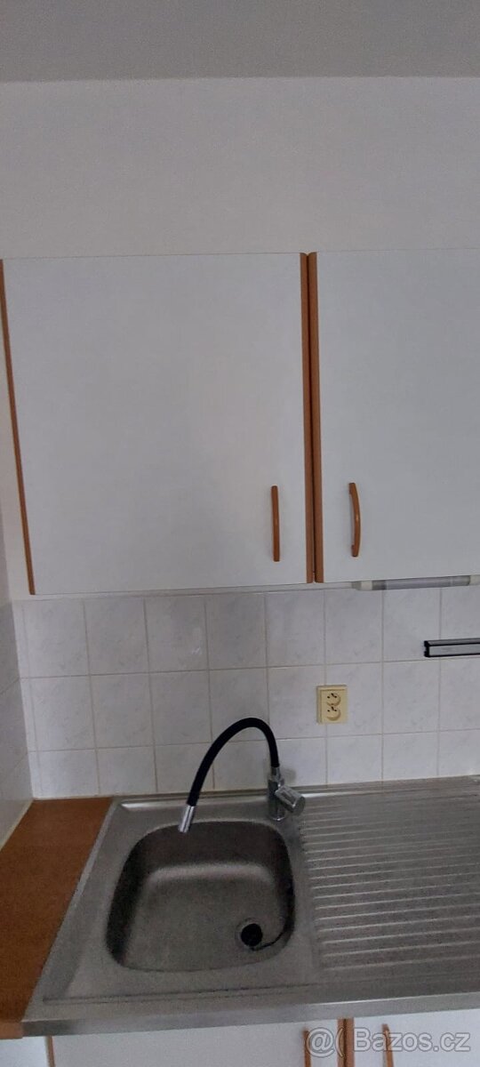 Kuchyňská linka + sporák - 5