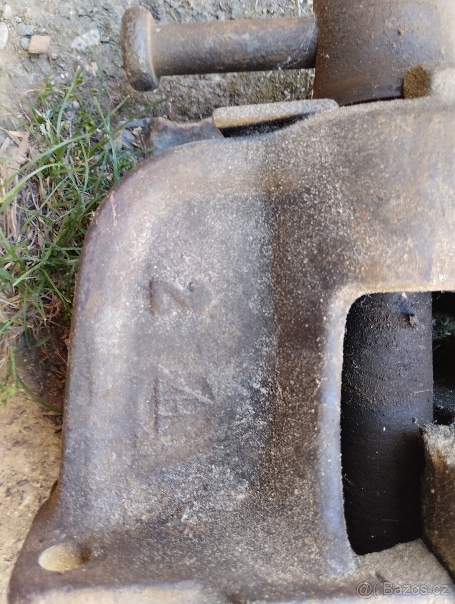 Historický svěrák - 5