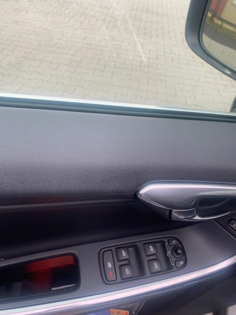 Volvo XC60, 2.4 D4 140kW AWD / ČR - 5