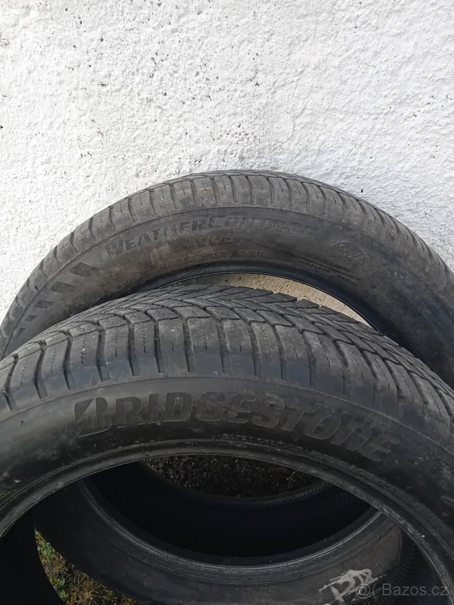 225/55/19 Bridgestone - 5
