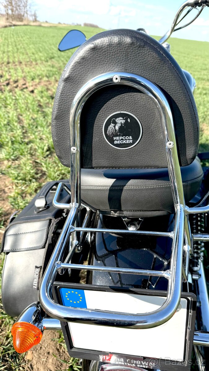 TRIUMPH AMERICA 865 ccm - 5