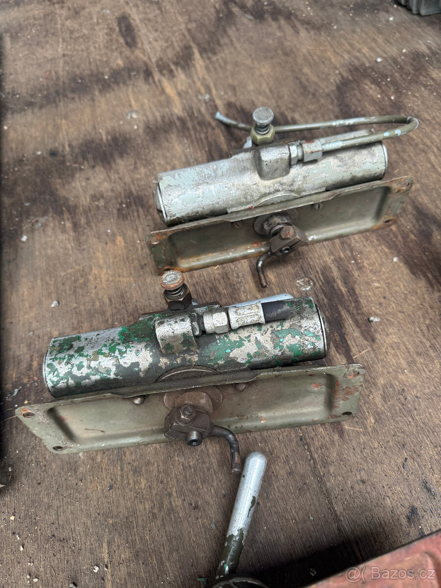 Vzduchové motorky stěračů - Praga V3S - 5