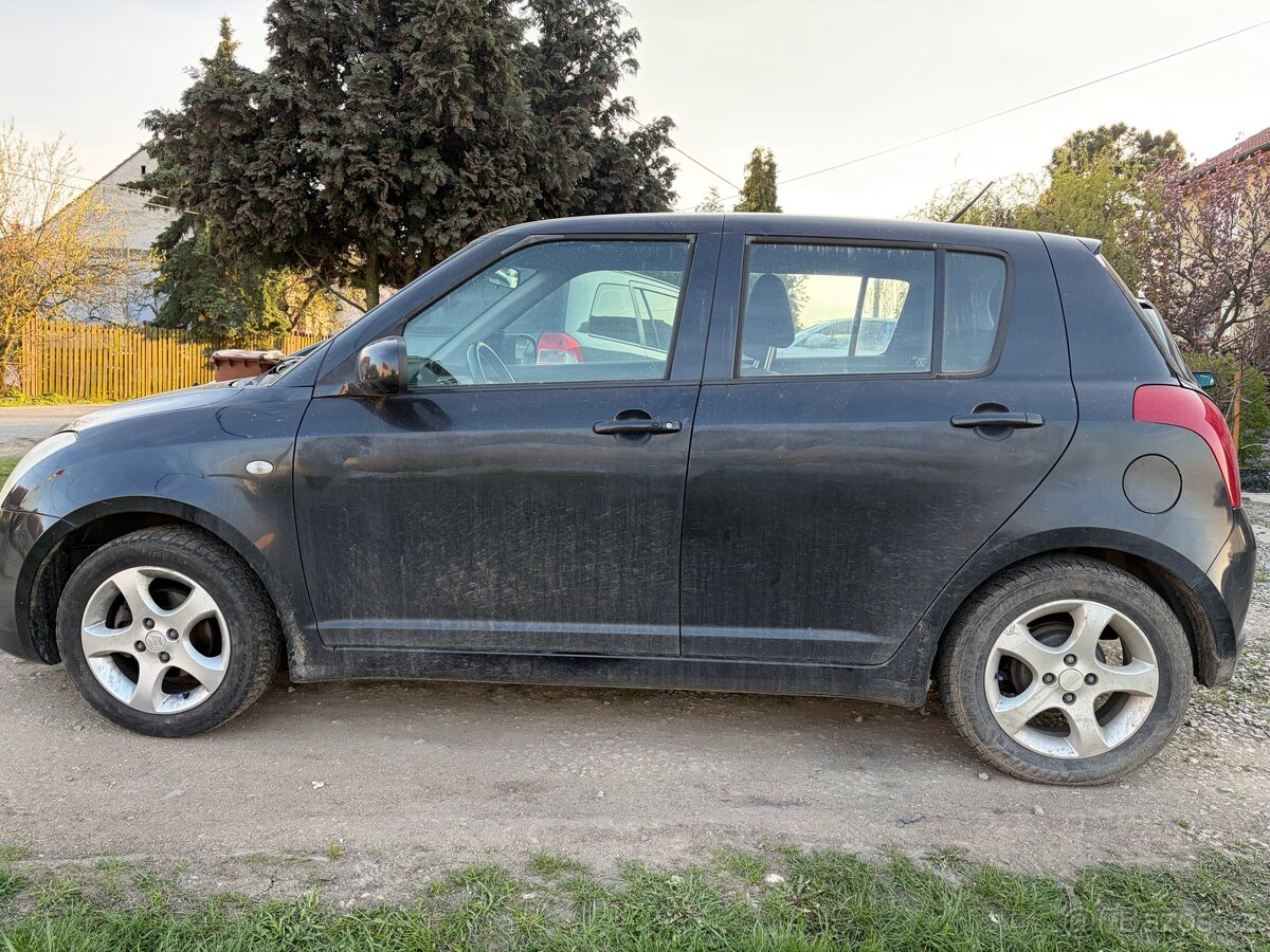 Prodám Suzuki Swift 1.3 68kw - 5
