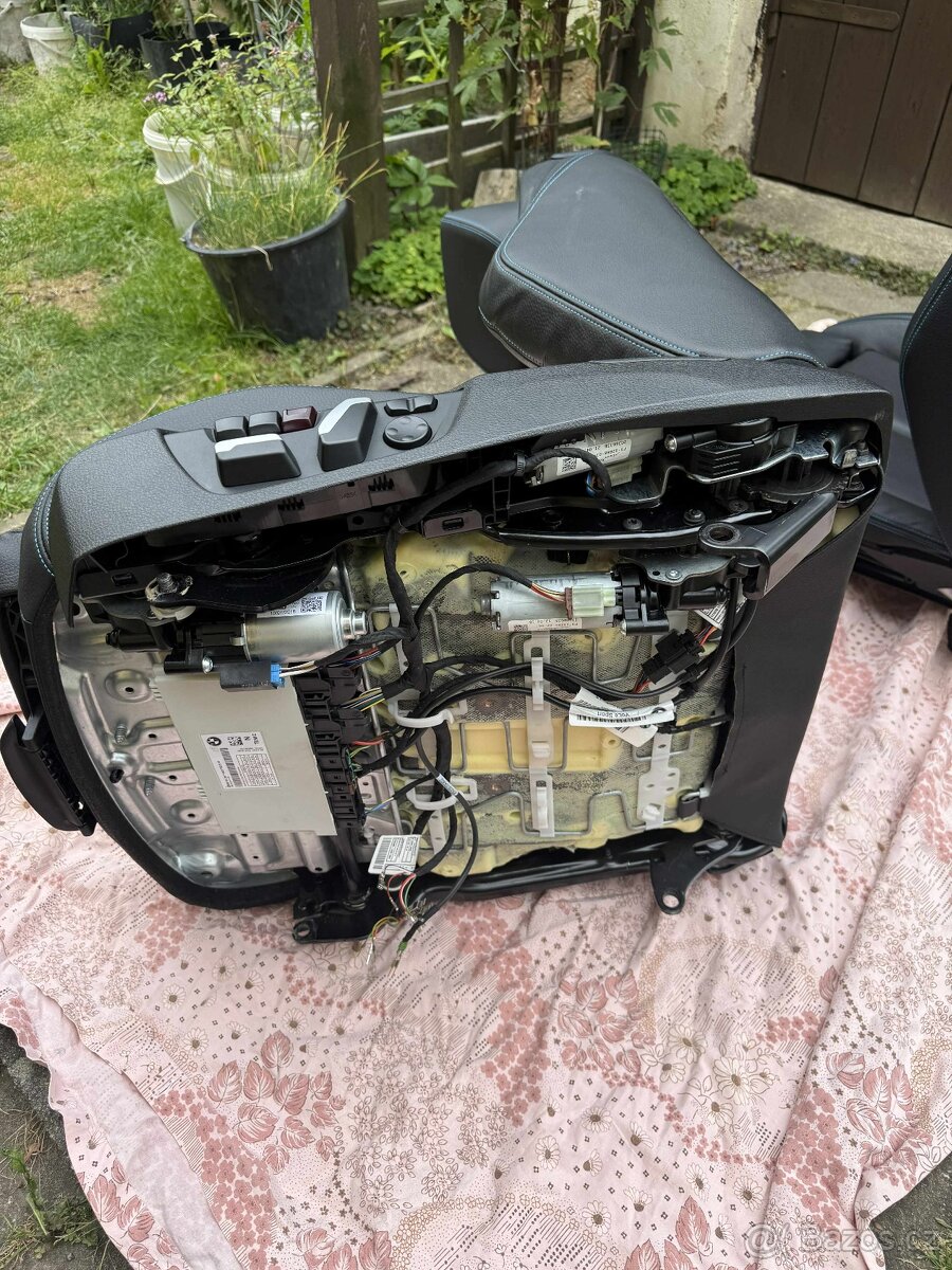 BMW M2 F87 Interiér - Sedačky - 5