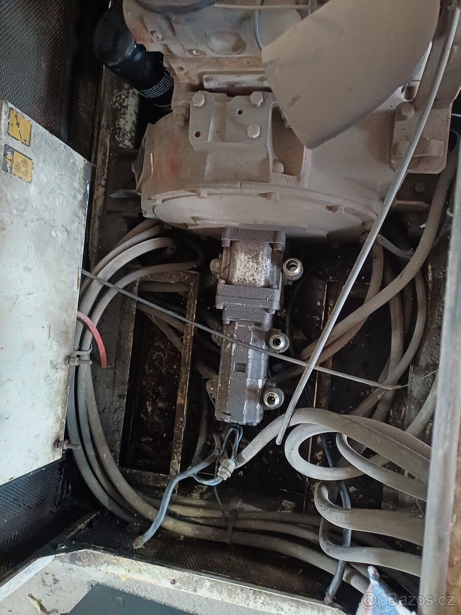 Pasovy podvozek vrtne z soupravy - 5